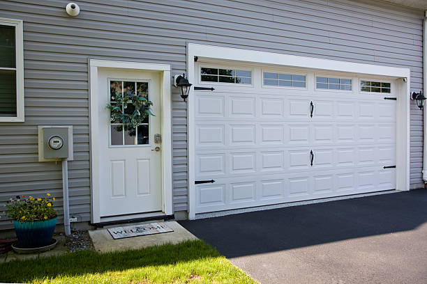 24/7 Emergency Garage Door Panel Replacement experts in Kanab, UT